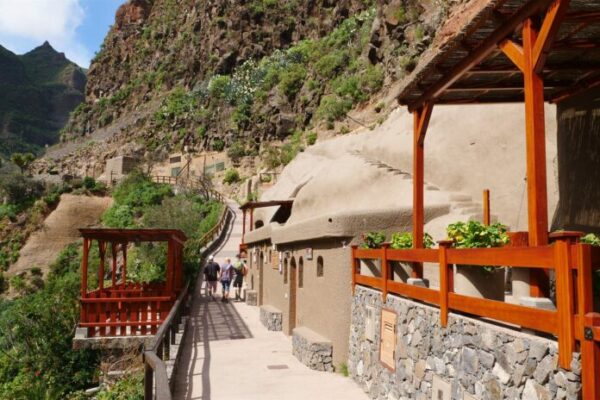 Barranco-de-Guayadeque-Virtual-Trip20-825x464