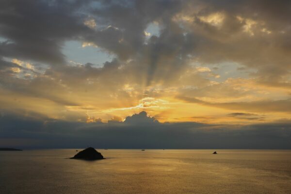 Coucher du soleil à Komodo